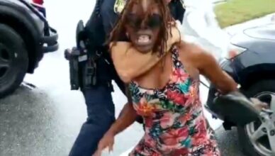 Police Officer Beats Up A Mother In Front Of Her Kids